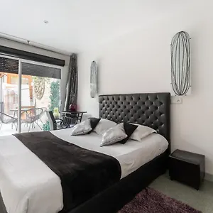 L'oasis Montparnasse Париж